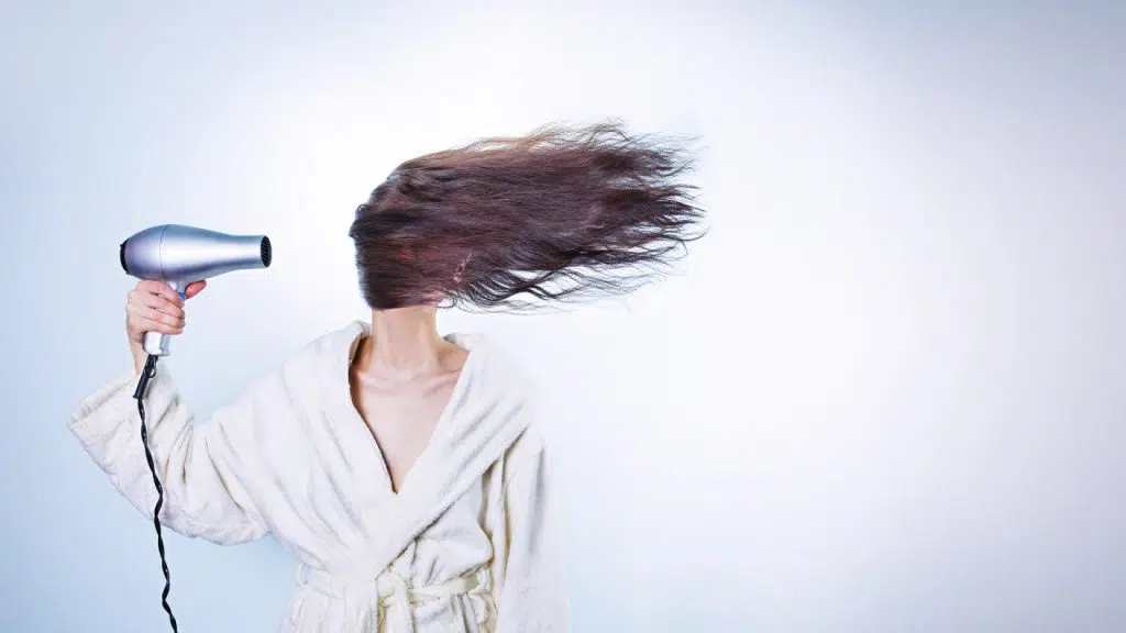 Comment prendre soin de ses cheveux ?