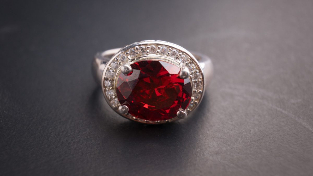 Les différentes pierres précieuses : comment faire le bon choix pour votre bague ?